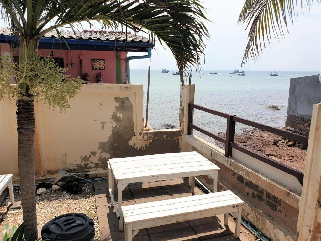 Sea Beach Koh Larn 2 Hotel Bagian luar foto