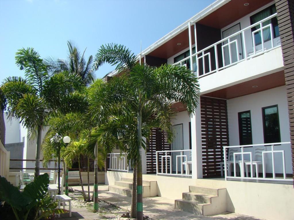 Sea Beach Koh Larn 2 Hotel Bagian luar foto