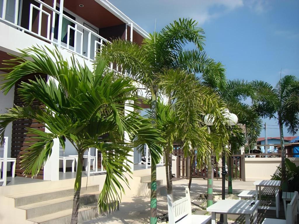 Sea Beach Koh Larn 2 Hotel Bagian luar foto